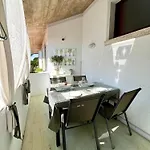 Family Livin' Flats Sirmione