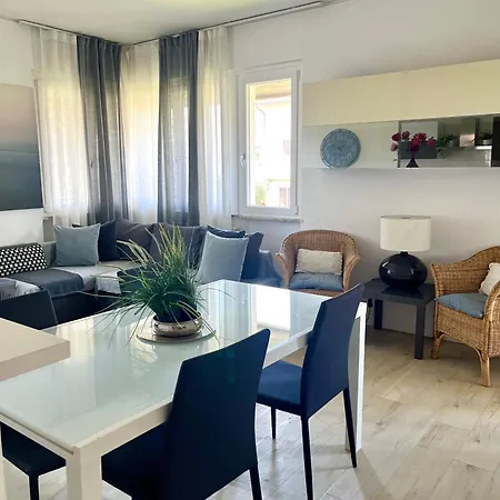 Family Livin' Flats Apartman Sirmione